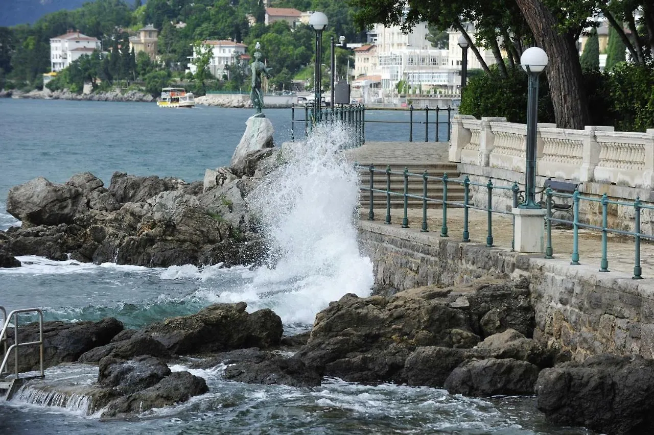 Apartment Dora Slatina Opatija 0*,